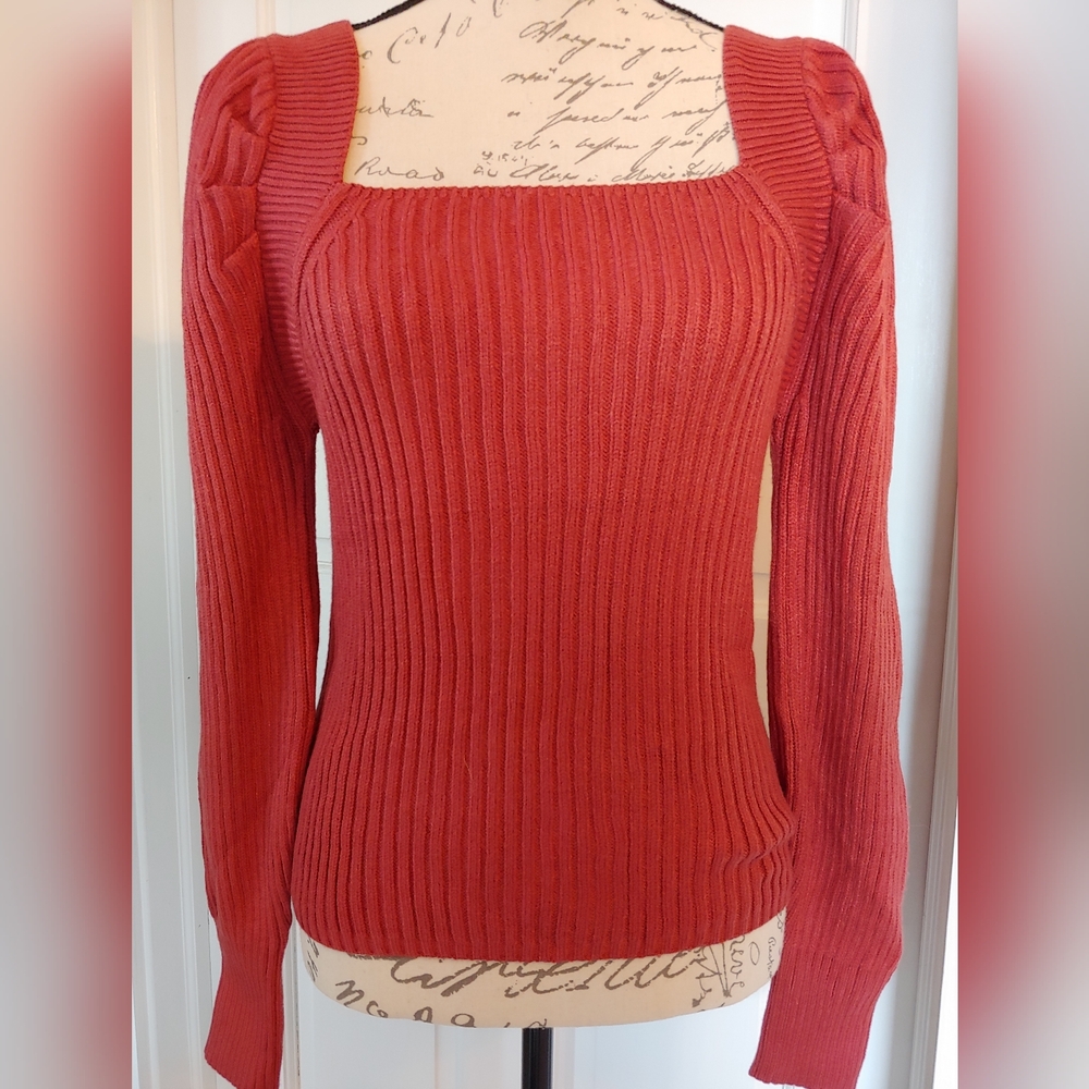 Miracle Rust Colored Sweater. SZ Small.
